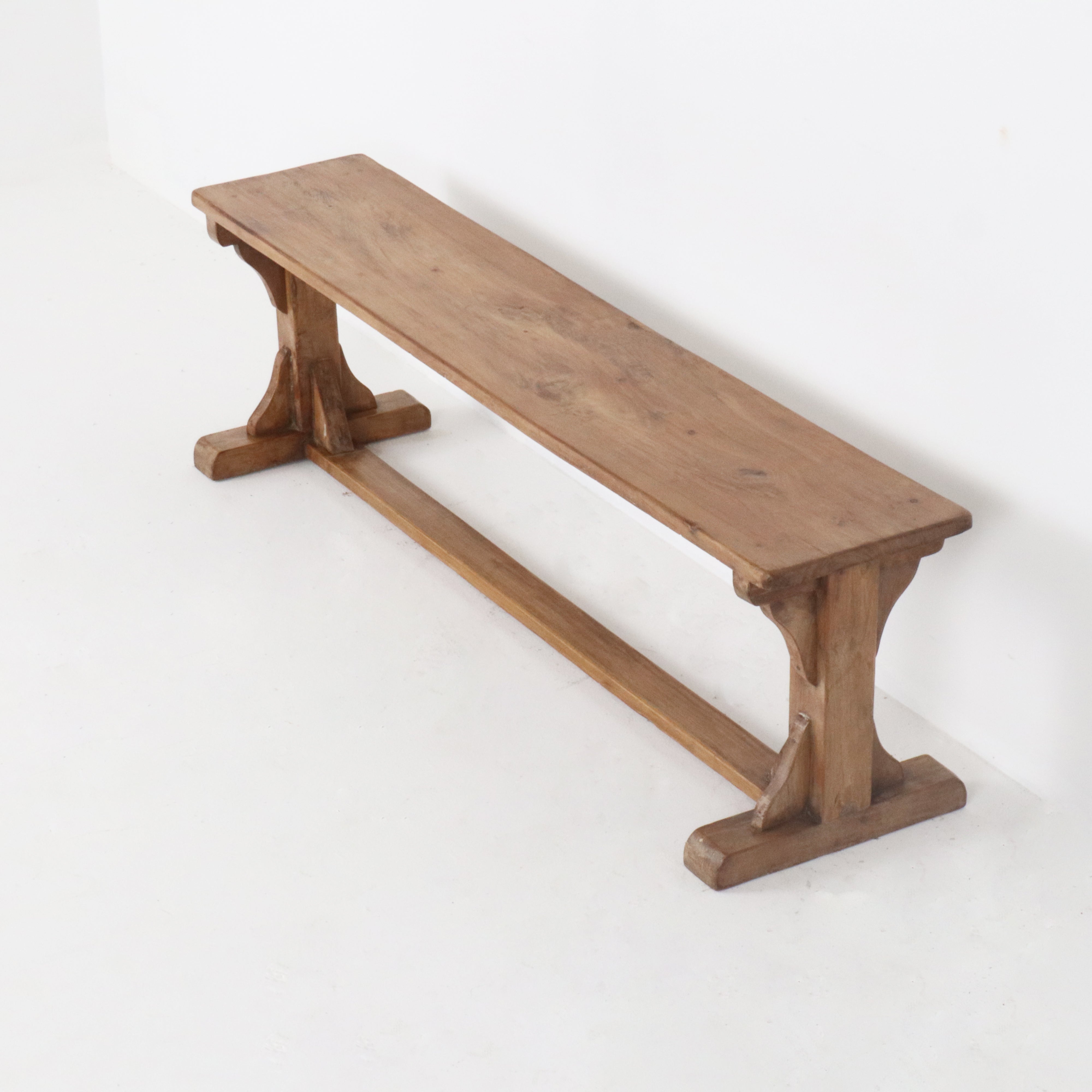 European Bench Vintage European Bench – English Traditions