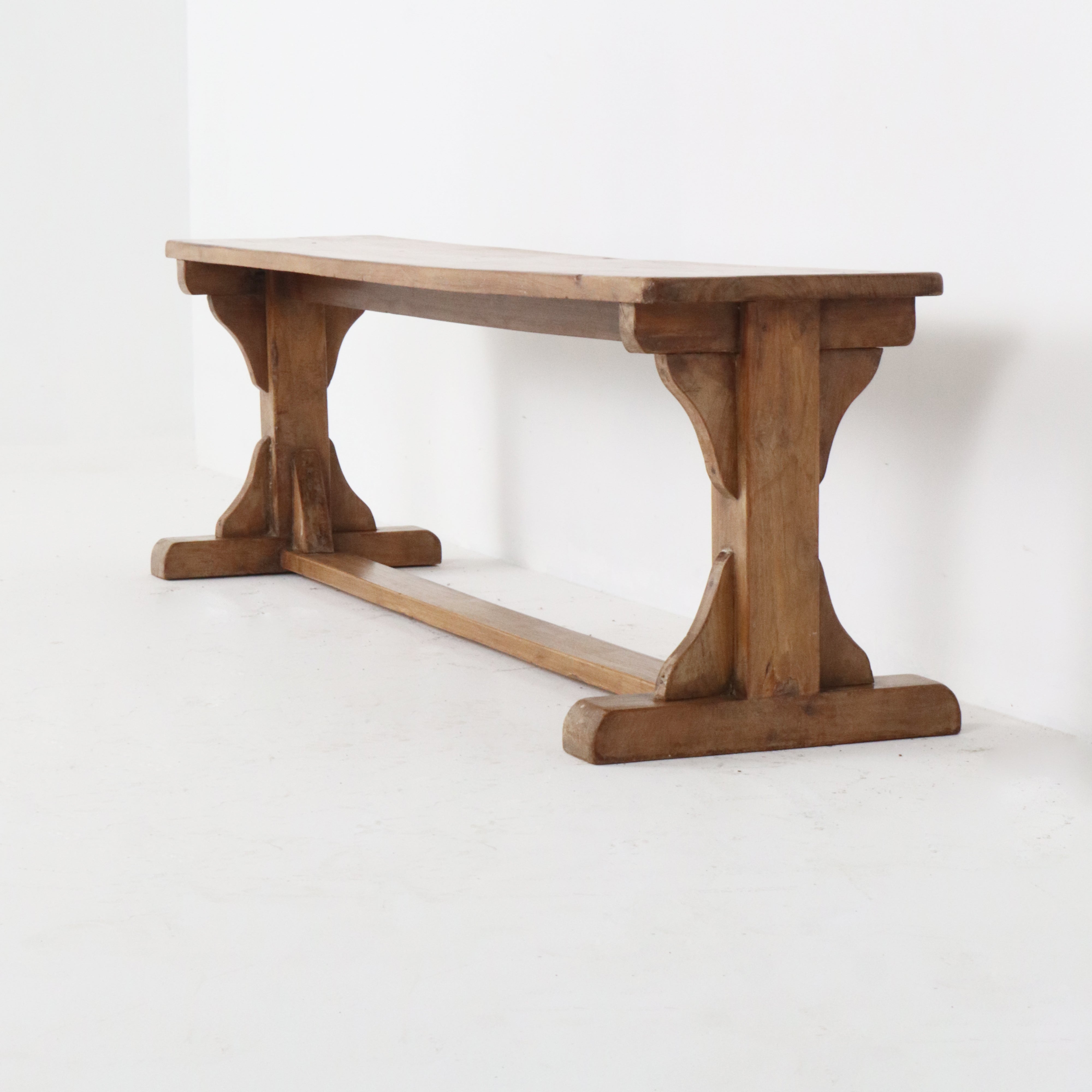 European Bench Vintage European Bench – English Traditions