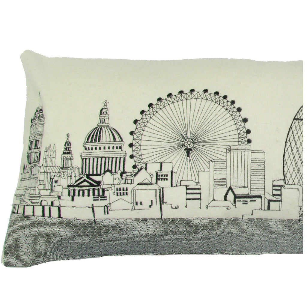 London Skyline Pillow – English Traditions